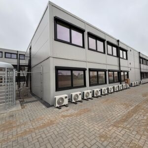 File (16)